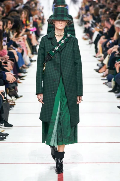 Look 68